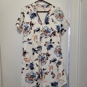 WOMENS  SUMMER  DRESS.. NEW!